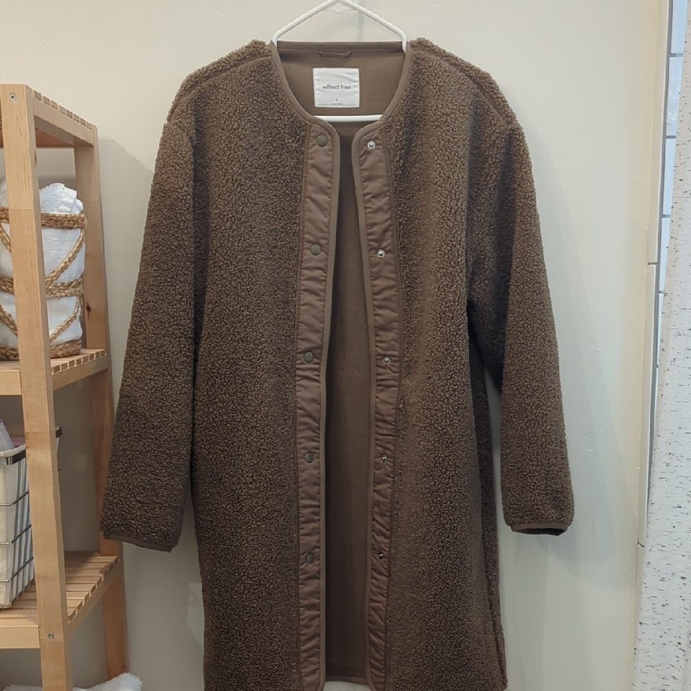 Aritzia Long Liner Sherpa Jacket Size Small